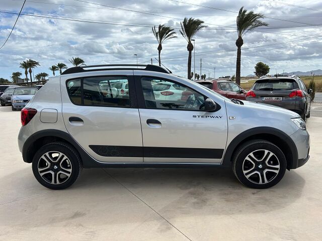 DACIA SANDERO STEPWAY SE TWENTY 0.9 TCE UK PLATED RHD IN SPAIN 41000 MILES 2020